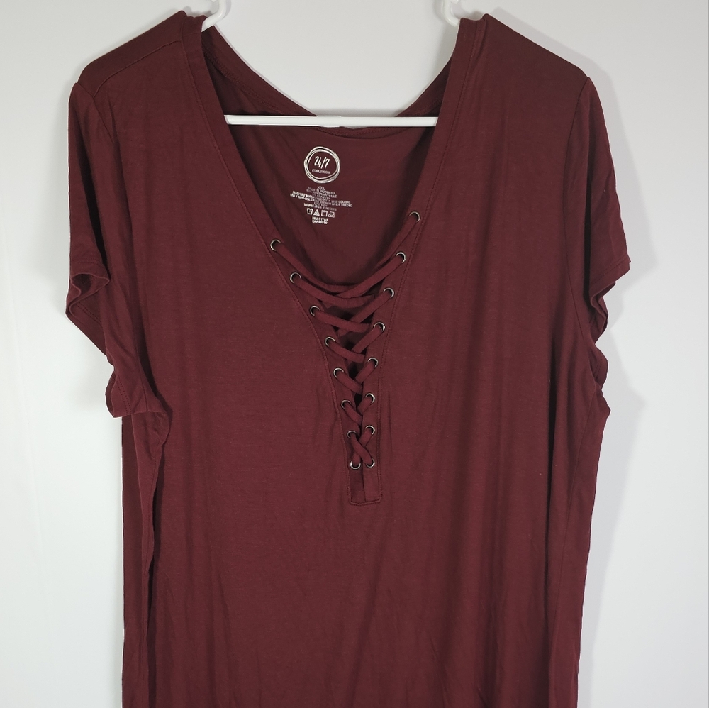 Maurices Lace-Up V-Neck Short Sleeve Tee in Burgundy